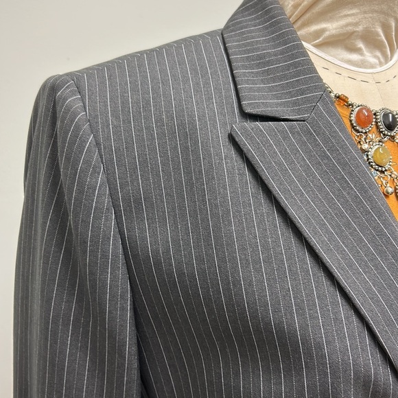 Tahari Arthur S. Levine | Striped Suit Jacket Grey “Howard” Size 18 - Picture 4 of 10